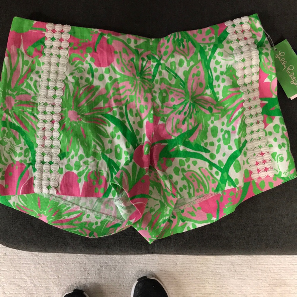 Lilly shorts size 6 - Picture 1 of 2